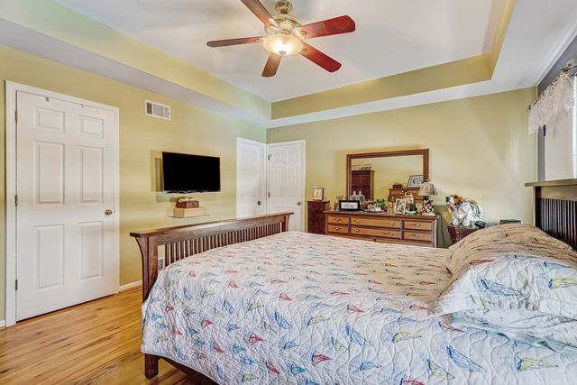 47 S JOSEPHINE Court, Des Plaines, IL 60016