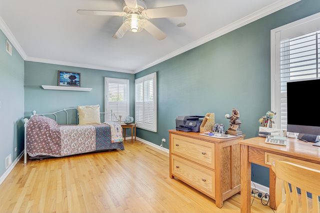 47 S JOSEPHINE Court, Des Plaines, IL 60016