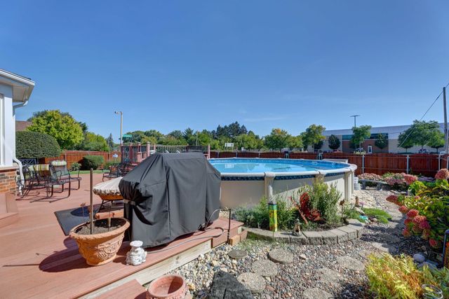 47 S JOSEPHINE Court, Des Plaines, IL 60016