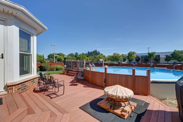 47 S JOSEPHINE Court, Des Plaines, IL 60016