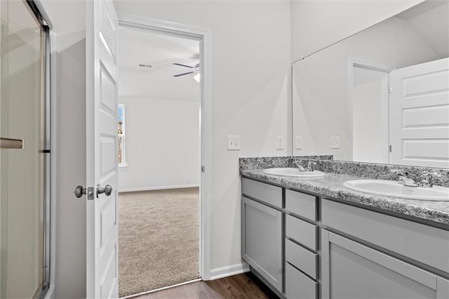 2288 Woodfield Drive, Tonganoxie, KS 66086