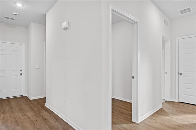 2288 Woodfield Drive, Tonganoxie, KS 66086