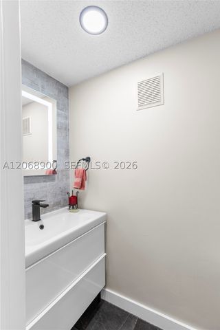 12614 NW 12th Ct, Sunrise, FL 33323