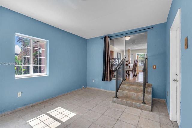 267 E 56th St, Hialeah, FL 33013