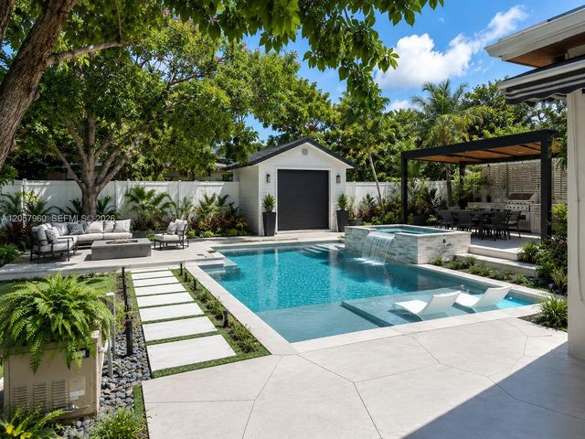 267 E 56th St, Hialeah, FL 33013