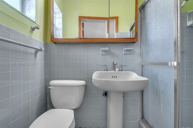 267 E 56th St, Hialeah, FL 33013
