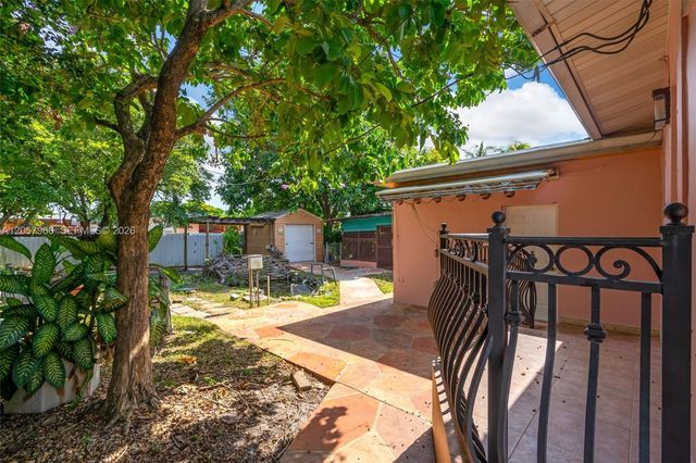 267 E 56th St, Hialeah, FL 33013