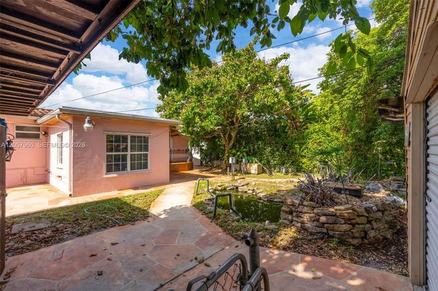 267 E 56th St, Hialeah, FL 33013