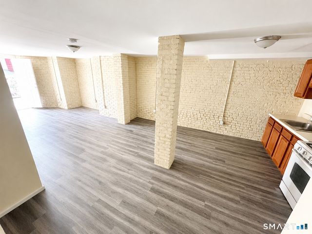125 Hillside Avenue B1, Waterbury, CT 06710