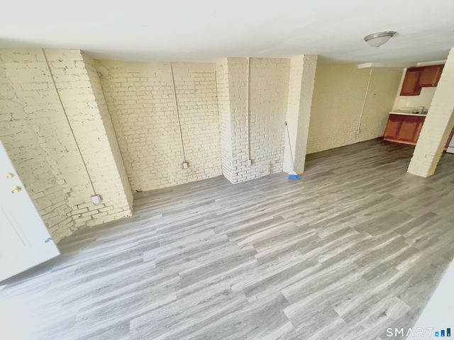 125 Hillside Avenue B1, Waterbury, CT 06710