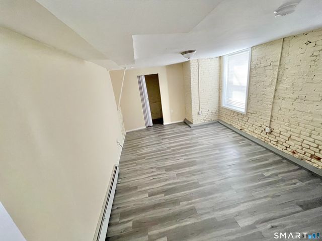 125 Hillside Avenue B1, Waterbury, CT 06710