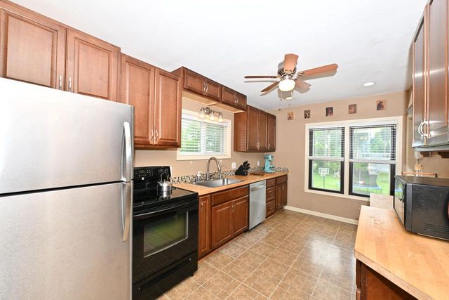 246 North AVENUE, Hartland, WI 53029