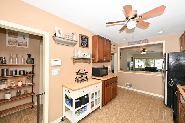 246 North AVENUE, Hartland, WI 53029