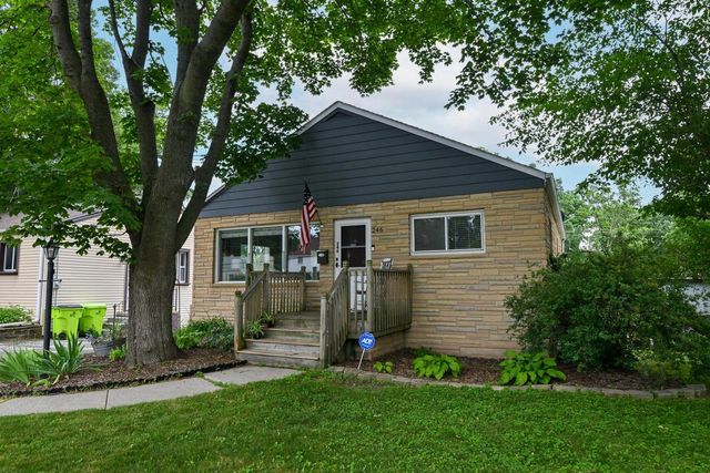246 North AVENUE, Hartland, WI 53029