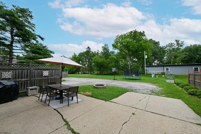 246 North AVENUE, Hartland, WI 53029