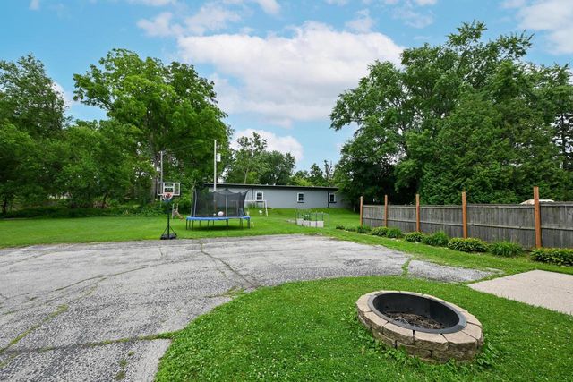 246 North AVENUE, Hartland, WI 53029