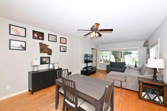 246 North AVENUE, Hartland, WI 53029