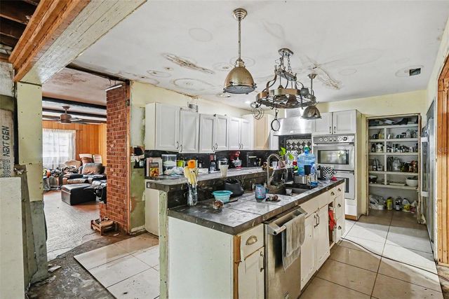 7041 JASMIN DRIVE, New Port Richey, FL 34652