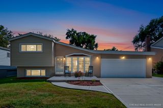 117 E Vermont Street, Villa Park, IL 60181