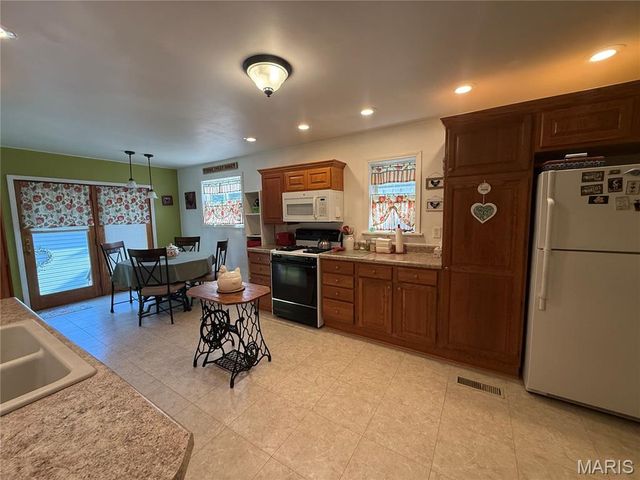 1306 Main Street, South Roxana, IL 62087