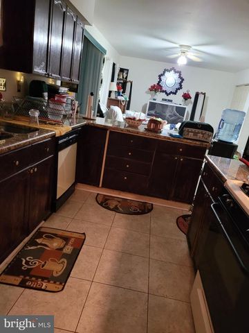 2104 WHISPERING WILLOW CT, Temple Hills, MD 20748
