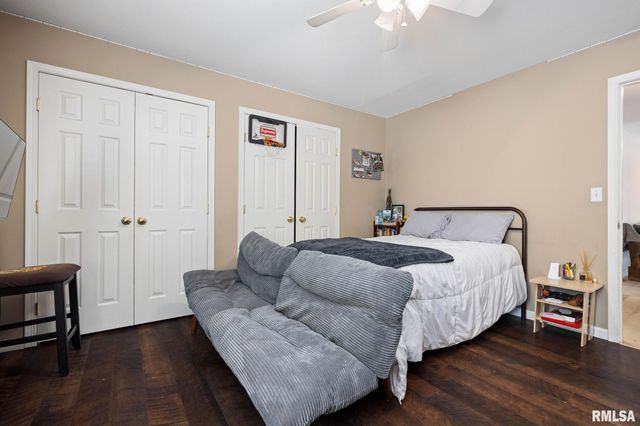 1607 W GREYSTONE Court, Chillicothe, IL 61523