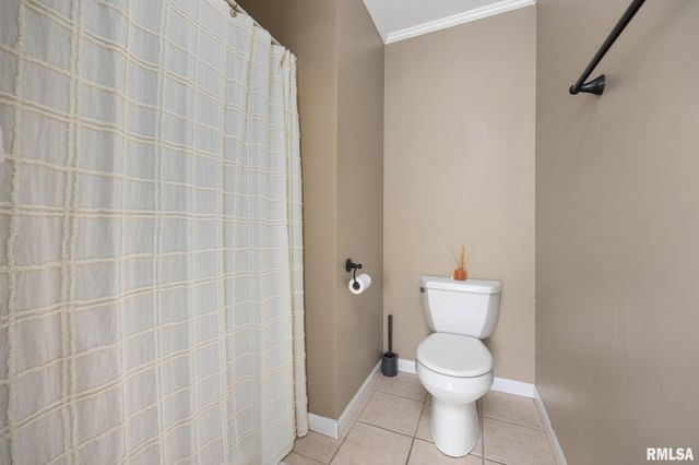 1607 W GREYSTONE Court, Chillicothe, IL 61523