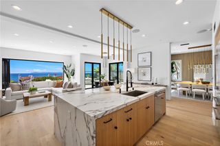 28 Surfspray Bluff, Newport Coast, CA 92657