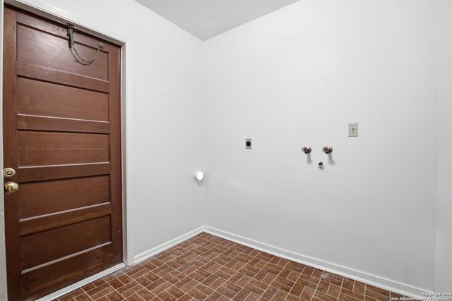 9366 Schaefer Rd, Converse, TX 78109