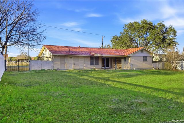 9366 Schaefer Rd, Converse, TX 78109