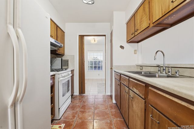 9366 Schaefer Rd, Converse, TX 78109