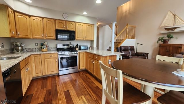 1305 S Branch Dr, Readington Twp., NJ 08889