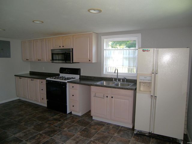 210 N Broadway Street, Mentone, IN 46539