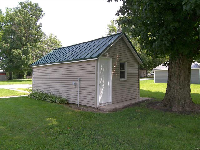 210 N Broadway Street, Mentone, IN 46539