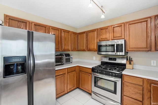 2317 Broken Oak Road, Fort Wayne, IN 46818