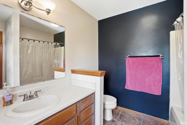2317 Broken Oak Road, Fort Wayne, IN 46818