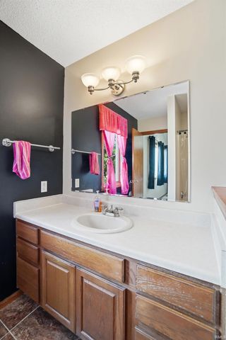2317 Broken Oak Road, Fort Wayne, IN 46818