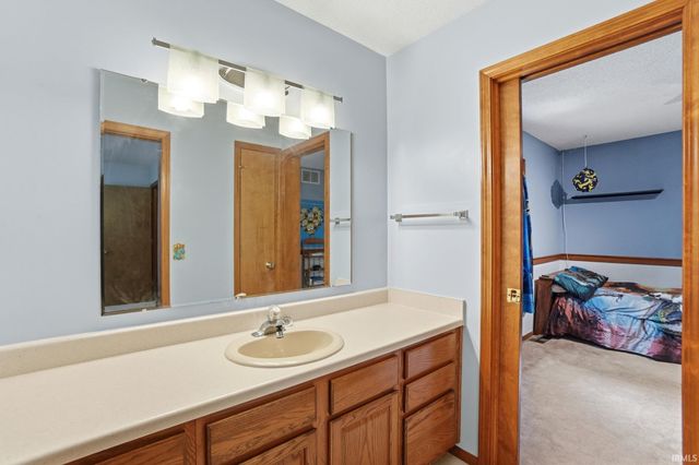 2317 Broken Oak Road, Fort Wayne, IN 46818