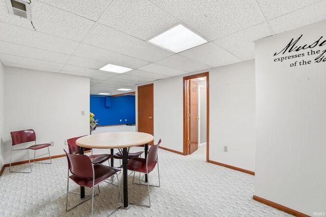 2317 Broken Oak Road, Fort Wayne, IN 46818