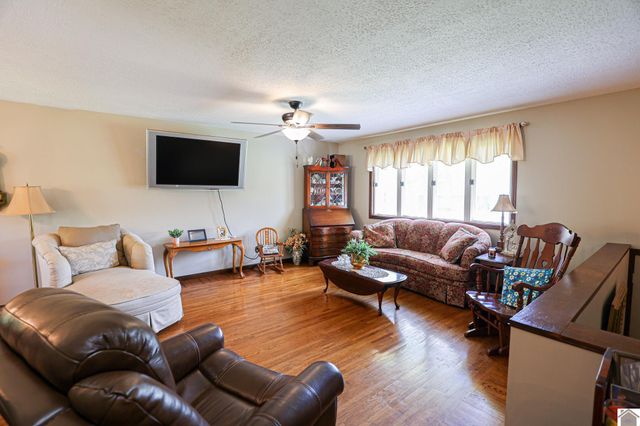 98 Gordon Rd., Benton, KY 42025