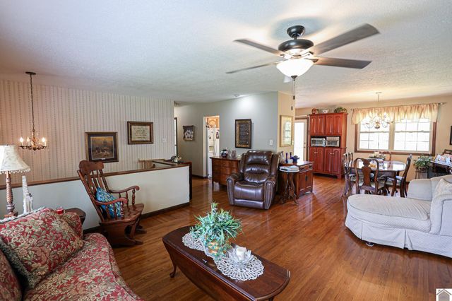 98 Gordon Rd., Benton, KY 42025