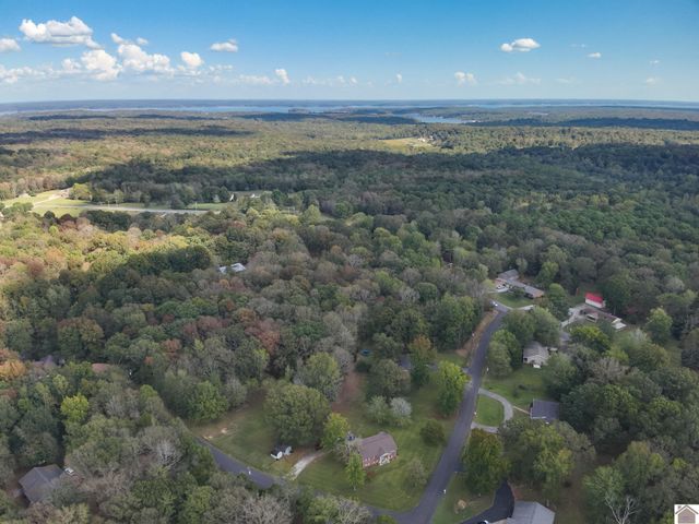 98 Gordon Rd., Benton, KY 42025