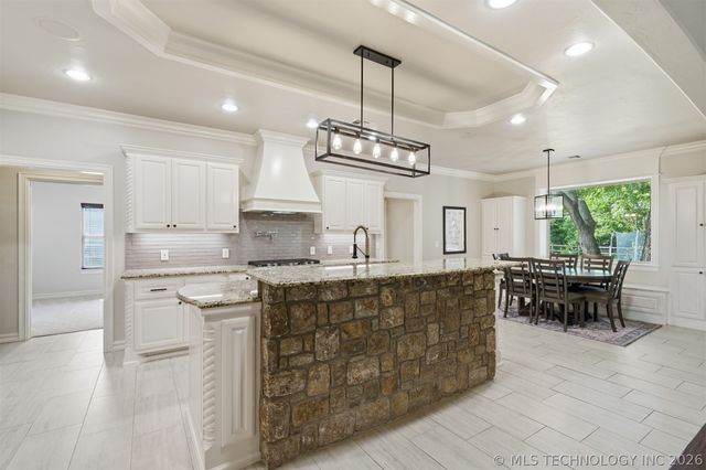 18940 E Twin Creeks Drive, Owasso, OK 74055