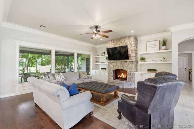 18940 E Twin Creeks Drive, Owasso, OK 74055
