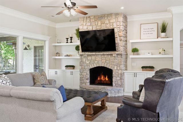 18940 E Twin Creeks Drive, Owasso, OK 74055