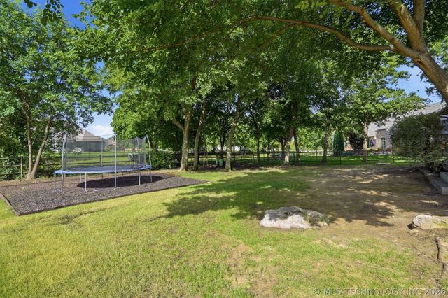 18940 E Twin Creeks Drive, Owasso, OK 74055