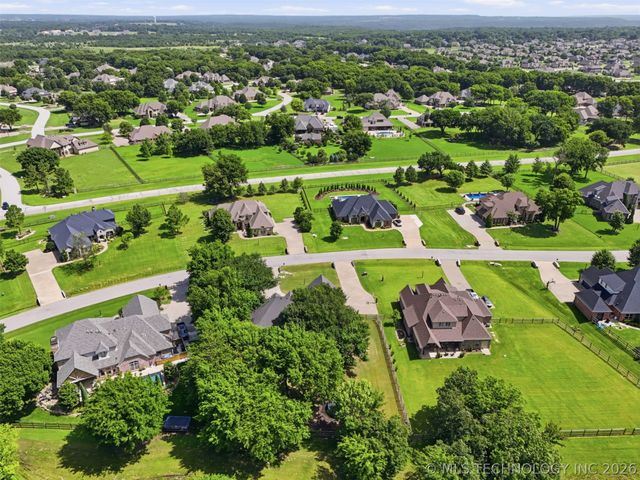 18940 E Twin Creeks Drive, Owasso, OK 74055