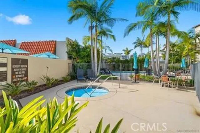 543 LAGUNA Drive, Carlsbad, CA 92008