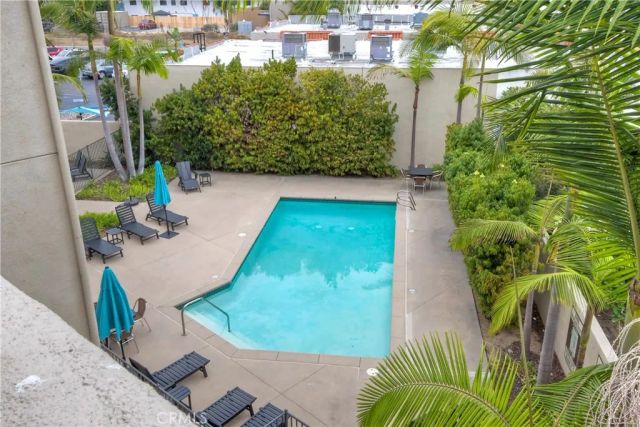 543 LAGUNA Drive, Carlsbad, CA 92008