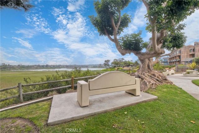 543 LAGUNA Drive, Carlsbad, CA 92008